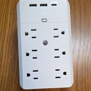 One Beat White Power Strip with USB Ports